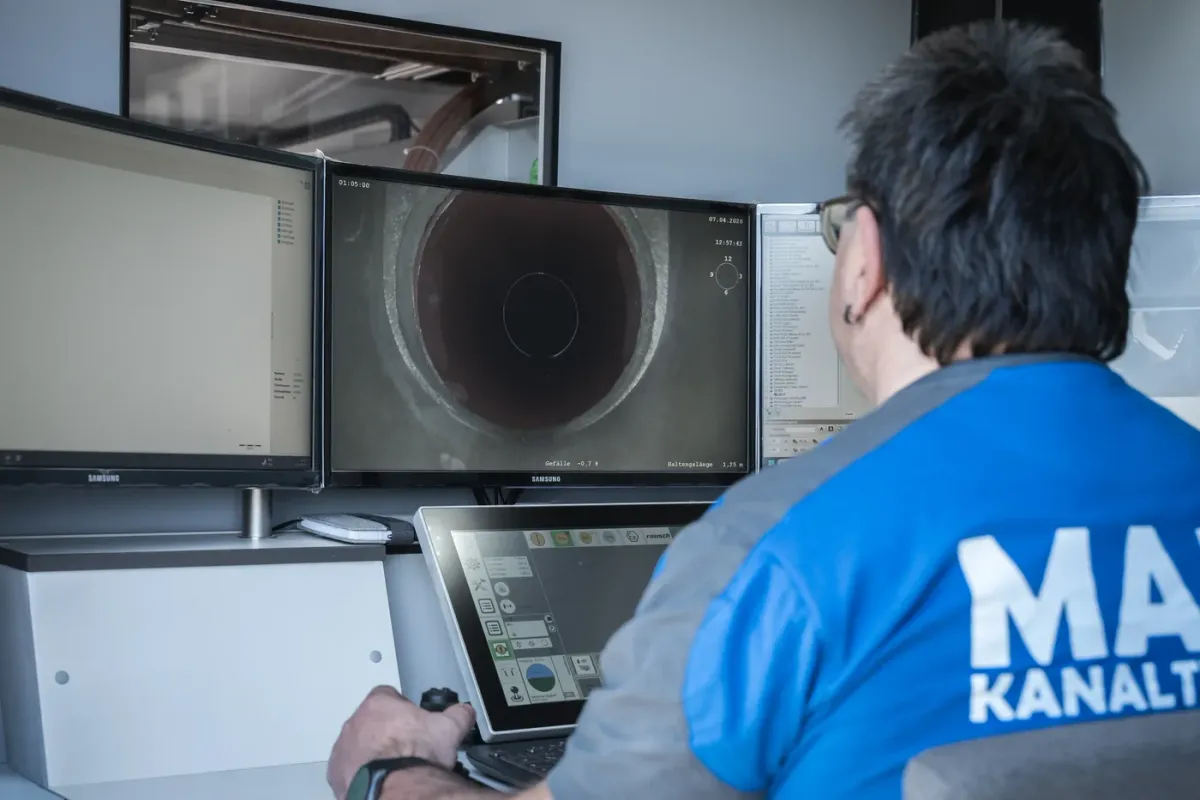 Team von MALE Kanaltechnik bei der Kanalreinigung im Allgäu – regional verwurzelt in Leutkirch